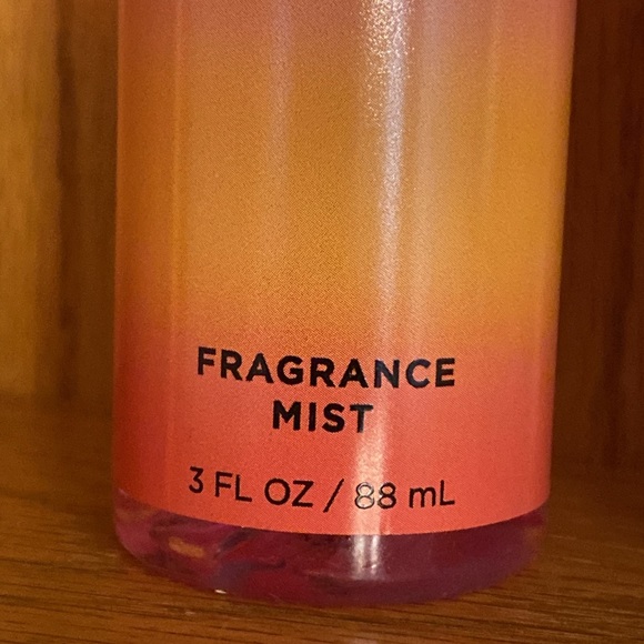 Bath & Body Works Bahamas Passion fruit banana flower fragrance mist body cream - Picture 6 of 11